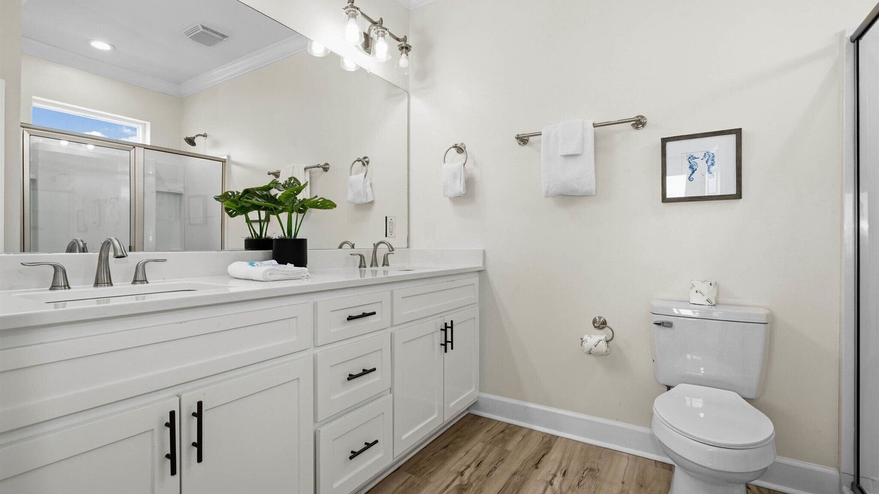 Photo of Bathroom in Dauphin Island