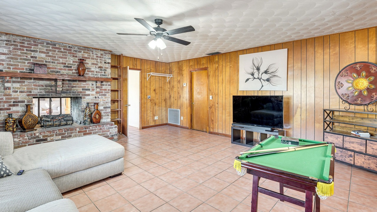 Photo of Livingroom in Interlachen