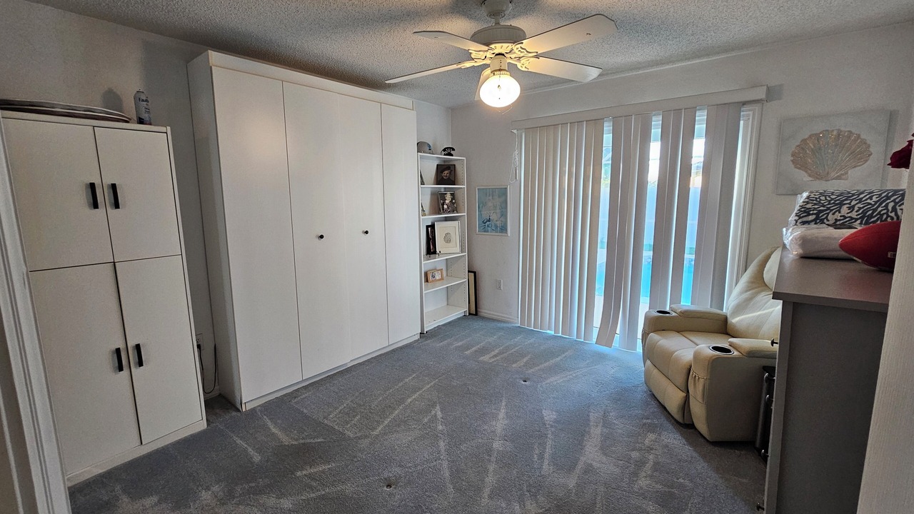 Photo of Livingroom in Sandpiper Forest