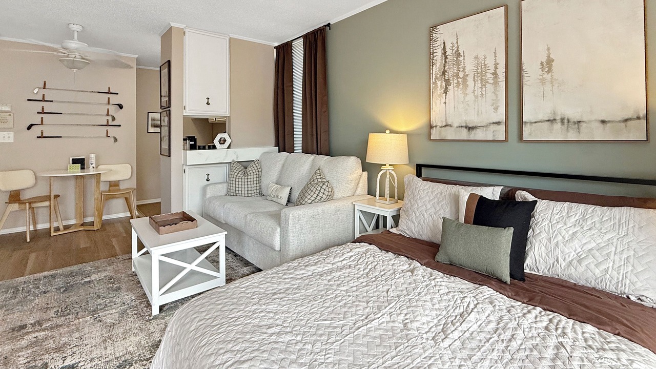 Photo of Bedroom in Diamondhead