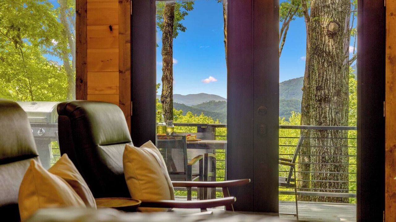 Photo of Bedroom in Walnut Mountain