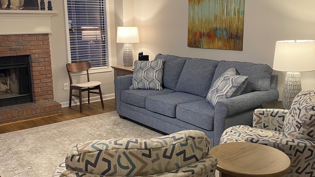 Photo of Livingroom in Auburn