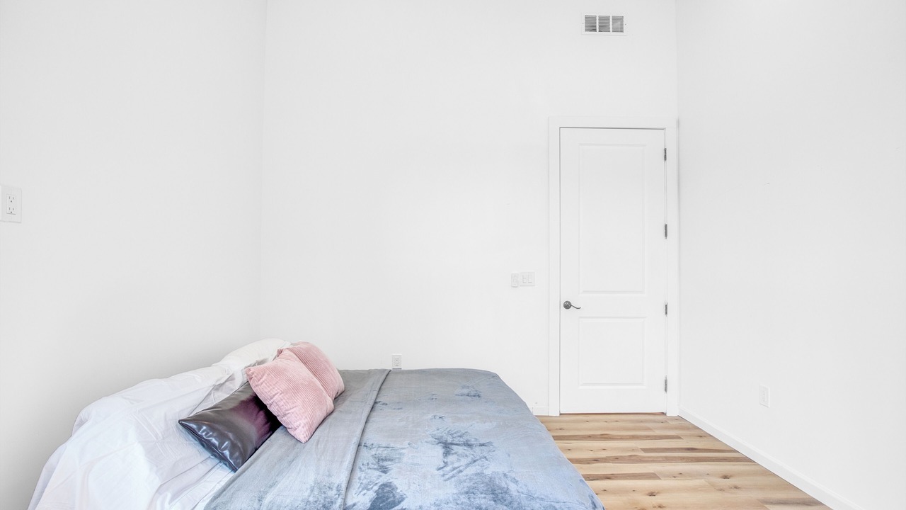Photo of Bedroom in East Lake