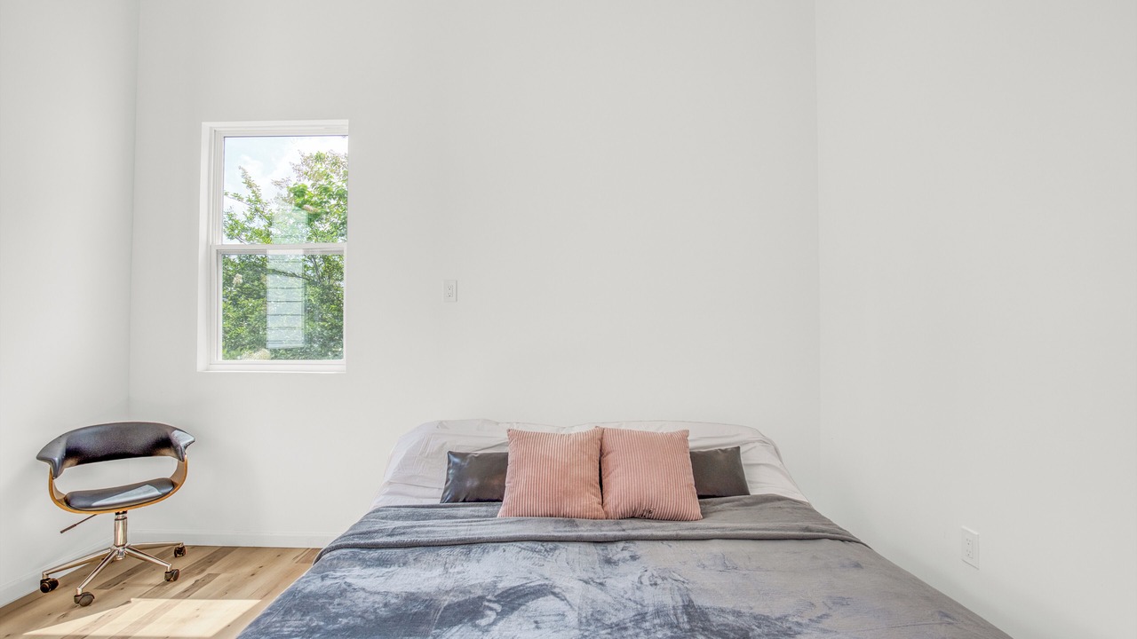 Photo of Bedroom in East Lake