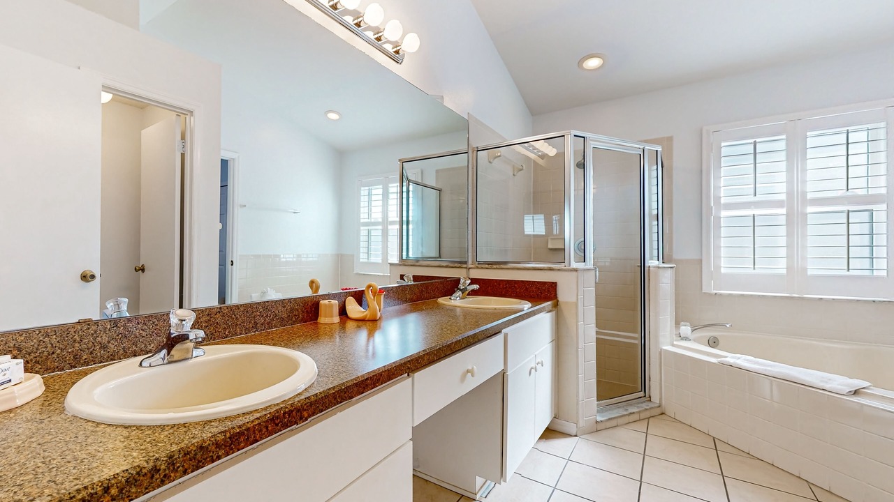 Photo of Bathroom in Loma Vista
