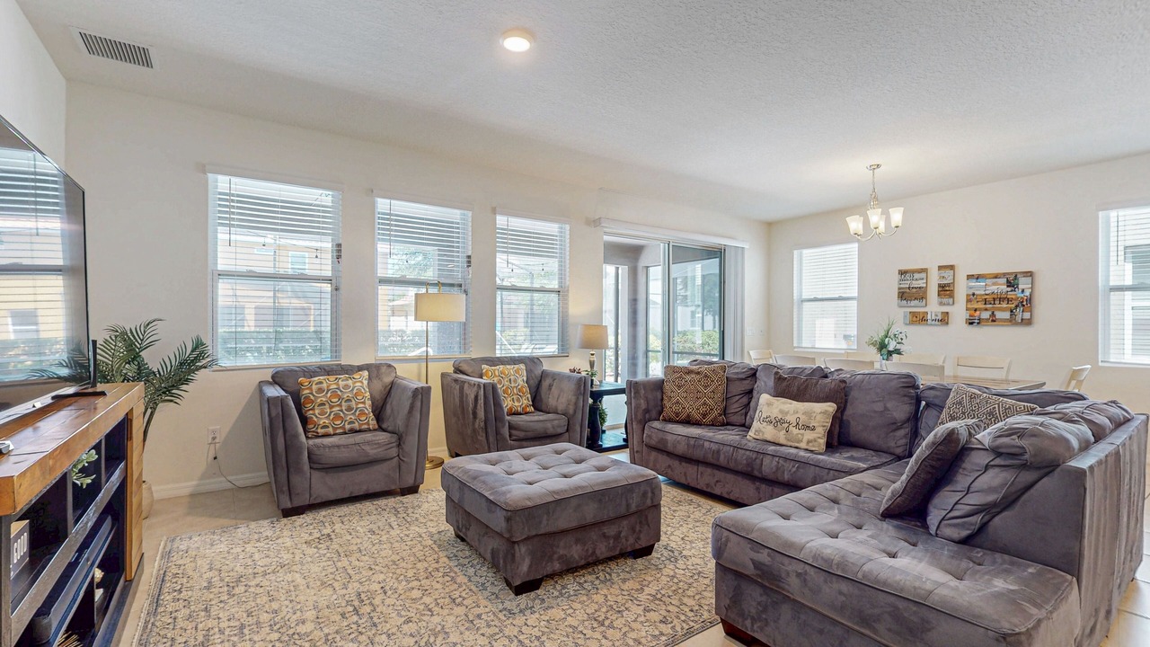 Photo of Livingroom in Loughman