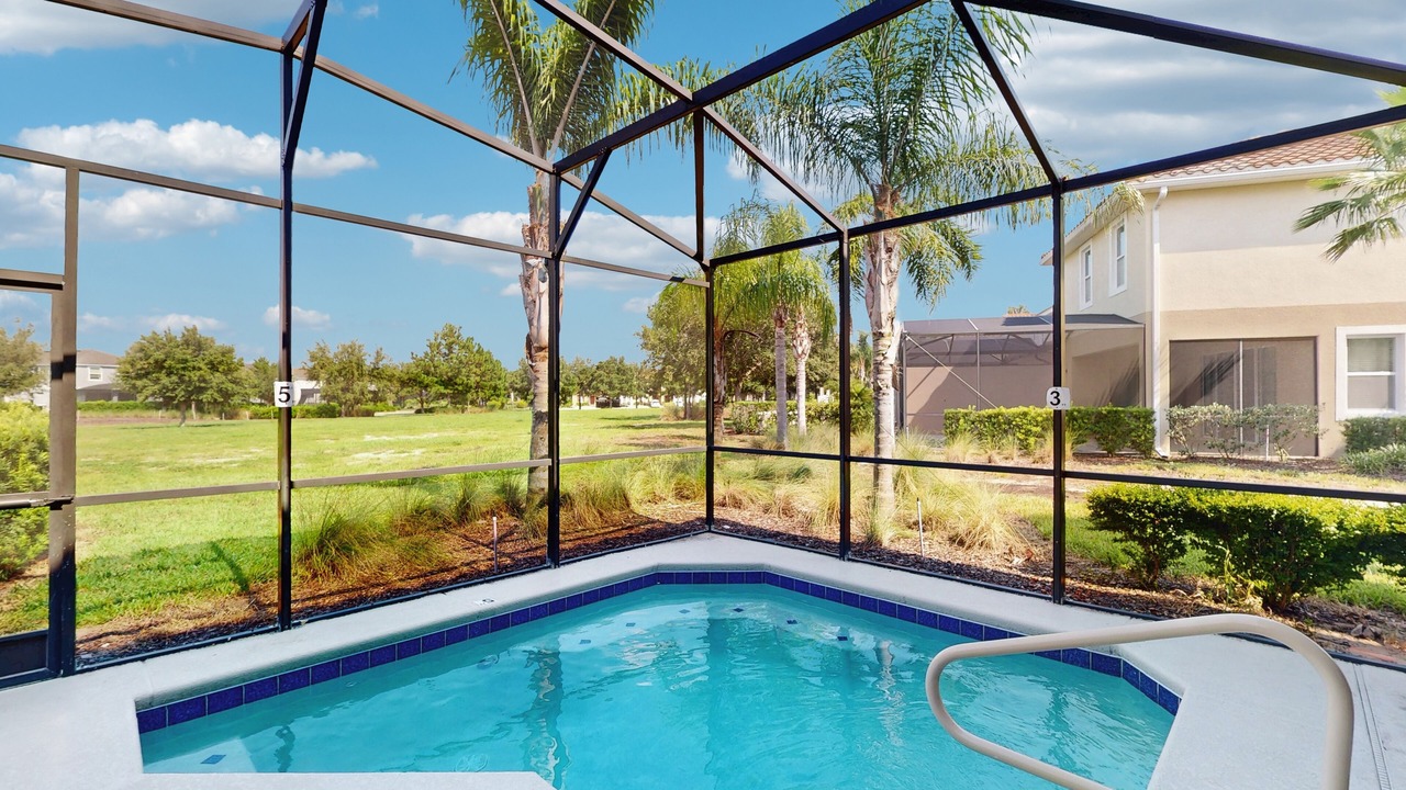 Photo of Outdoor in Loughman