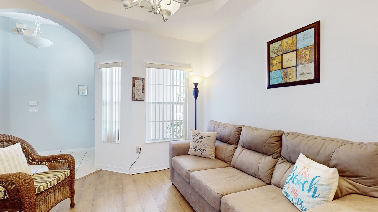 Photo of Livingroom in Haines City