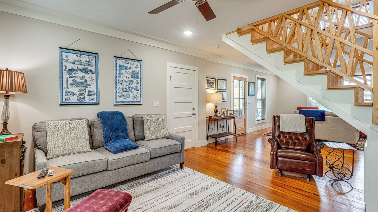 Photo of Livingroom in Laurel