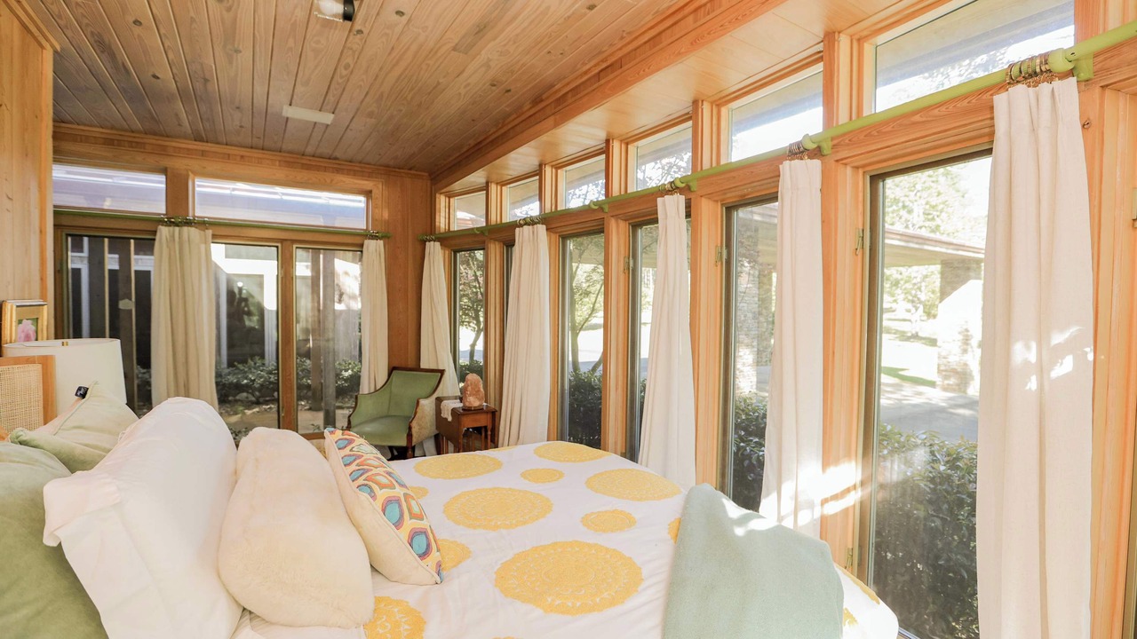 Photo of Bedroom in Thomasville