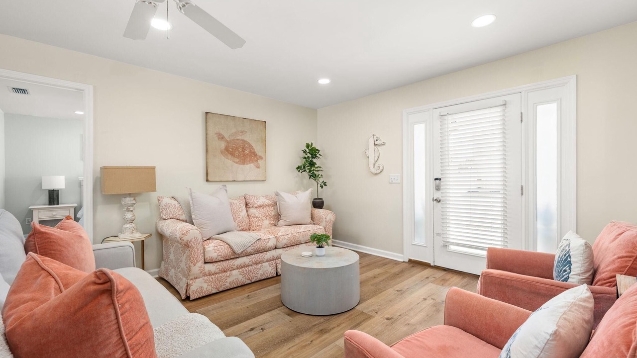 Photo of Livingroom in Bid-a-wee Beach