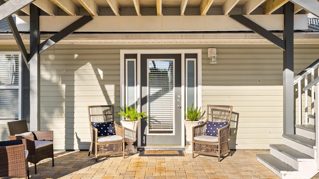 Photo of Patio Balcony in Bid-a-wee Beach