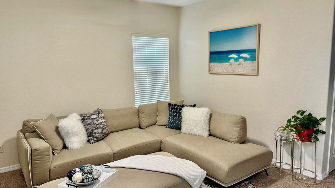 Photo of Livingroom in Tuscan Ridge