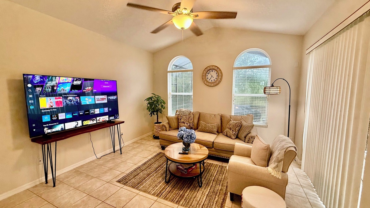Photo of Livingroom in Tuscan Ridge