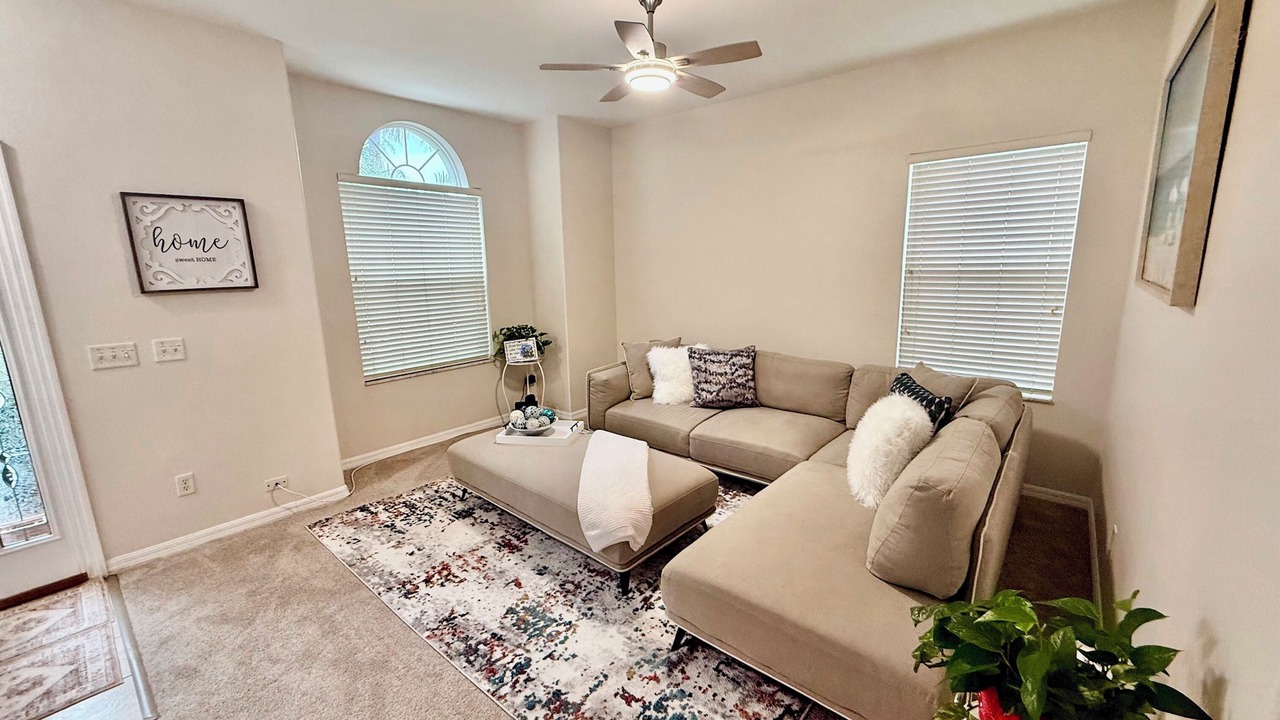 Photo of Livingroom in Tuscan Ridge