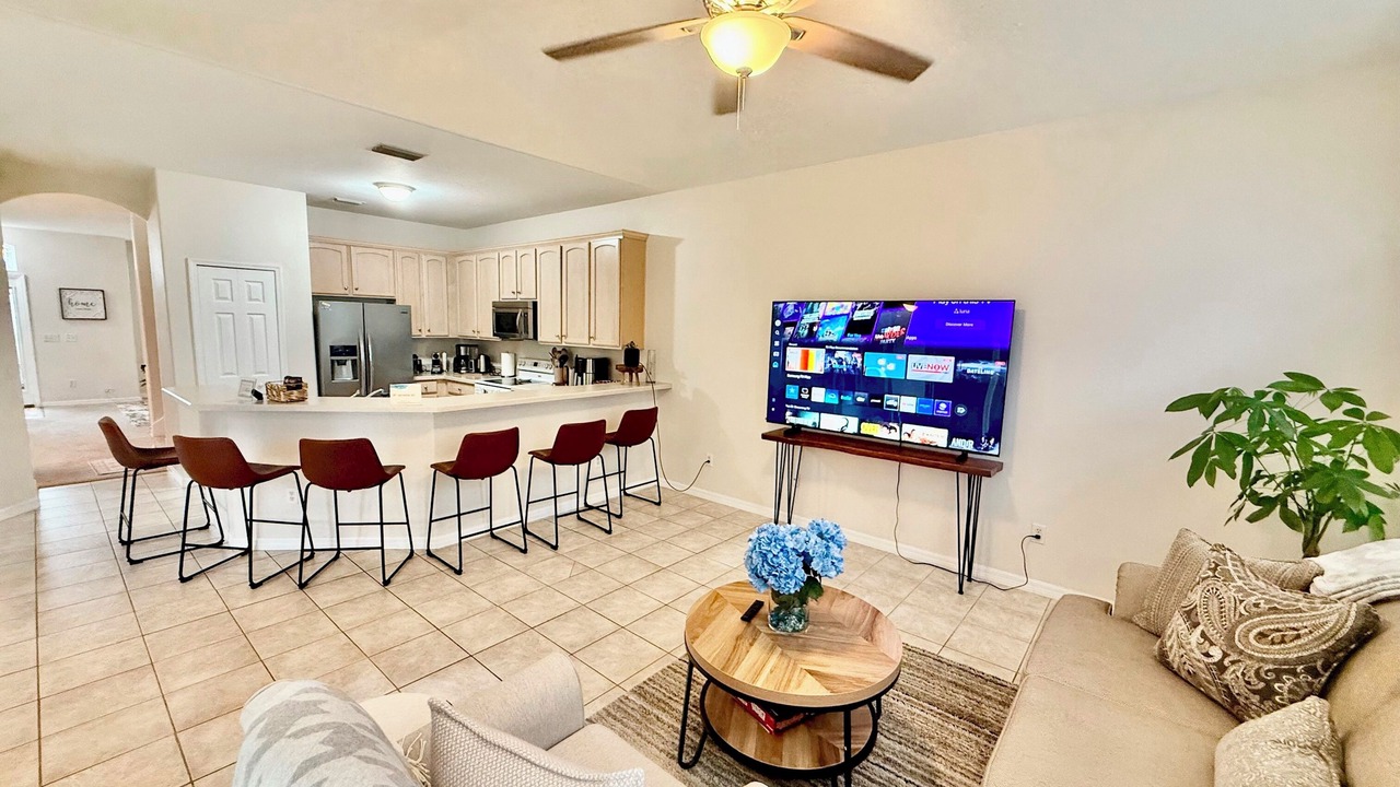 Photo of Livingroom in Tuscan Ridge