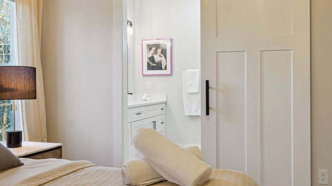 Photo of Bedroom in Atlanta