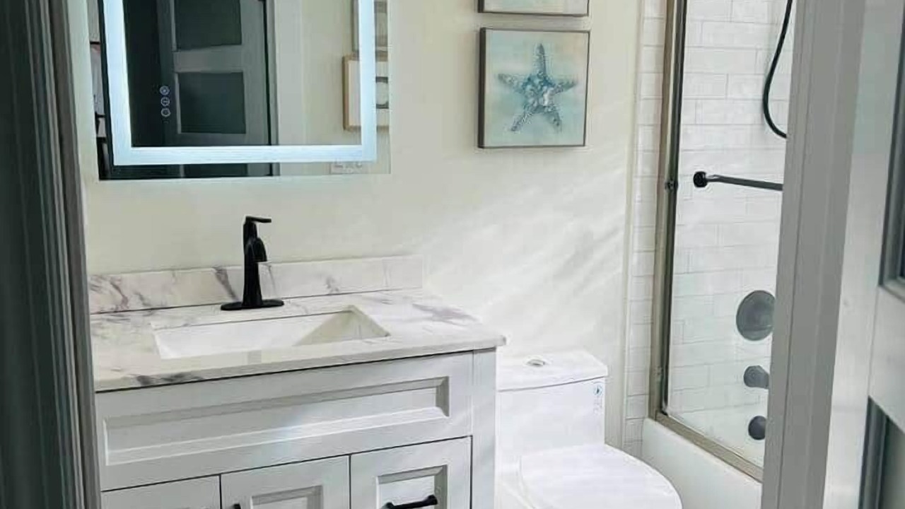 Photo of Bathroom in Avondale