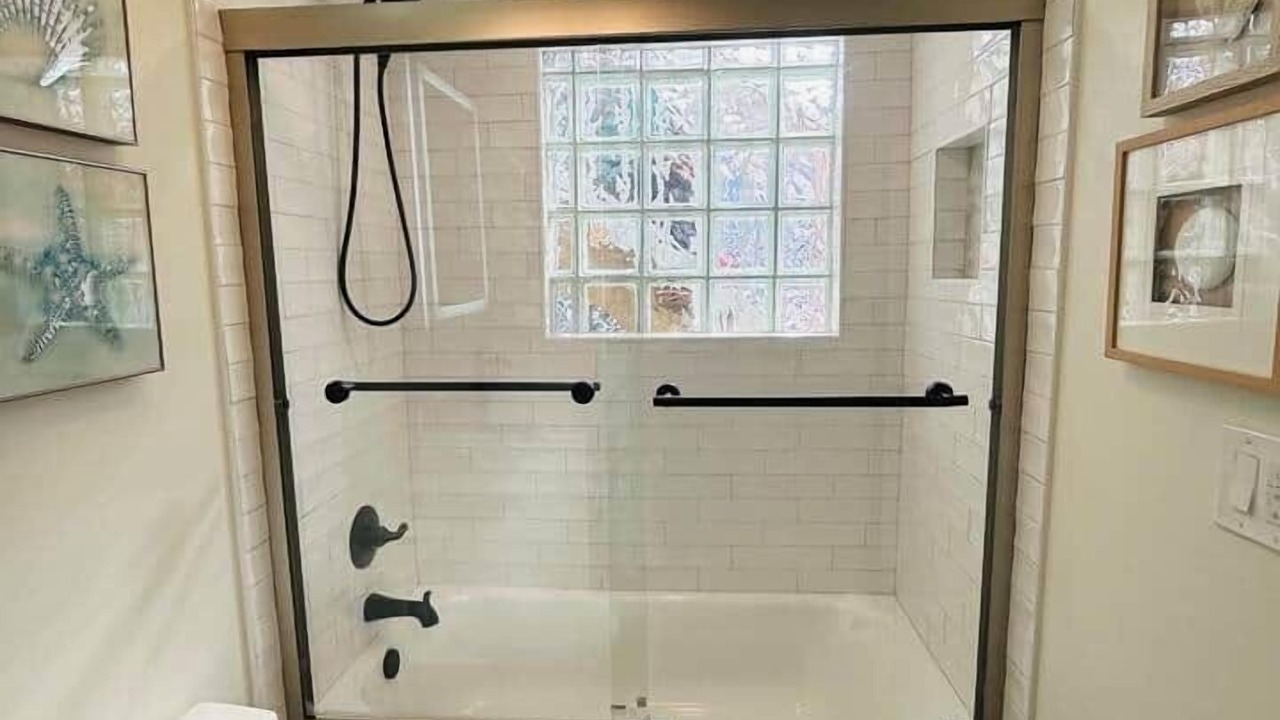 Photo of Bathroom in Avondale