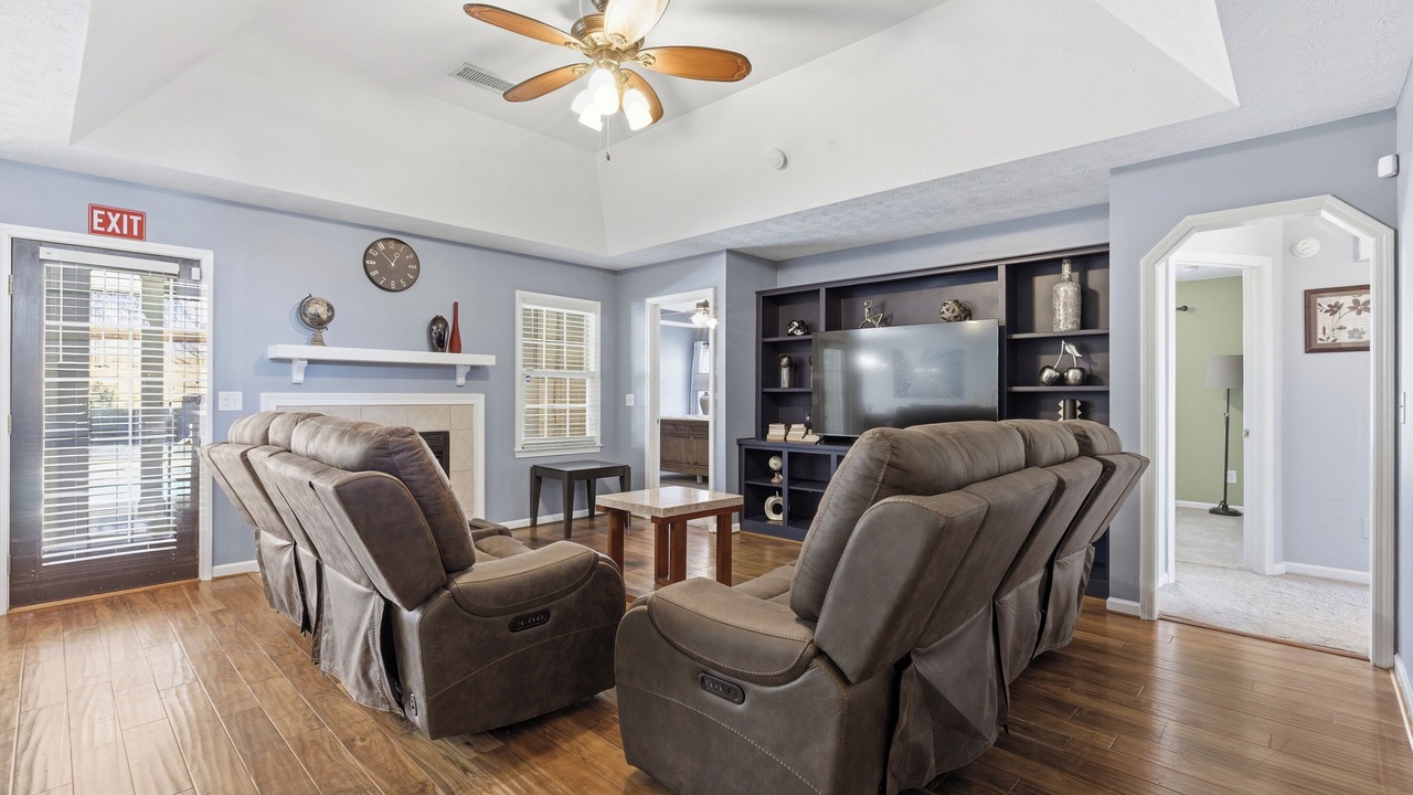 Photo of Livingroom in Fortson