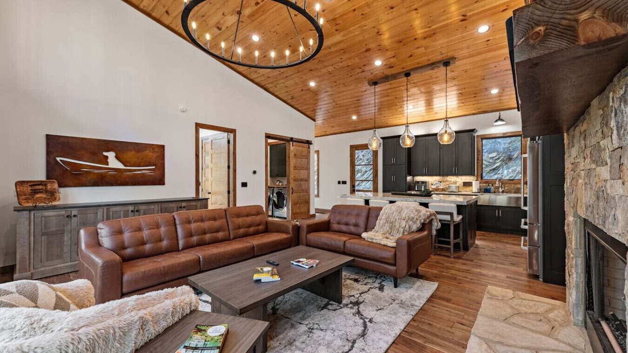 Photo of Livingroom in Ellijay