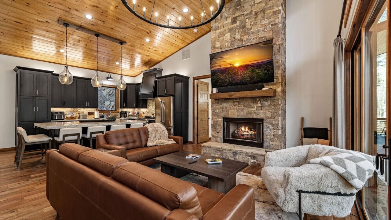 Photo of Livingroom in Ellijay