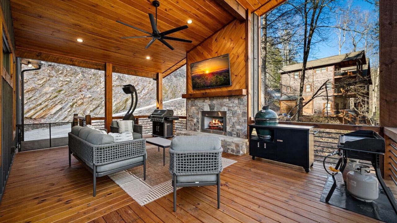 Photo of Patio Balcony in Ellijay