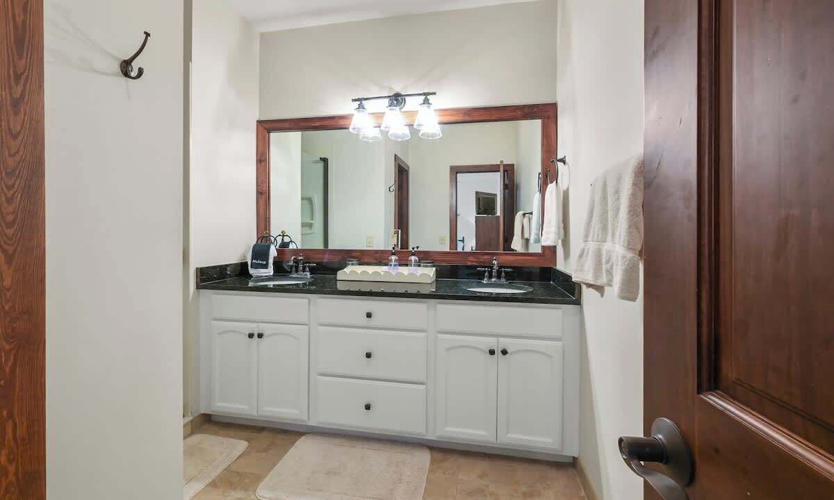 Photo of Bathroom in Lake Oconee