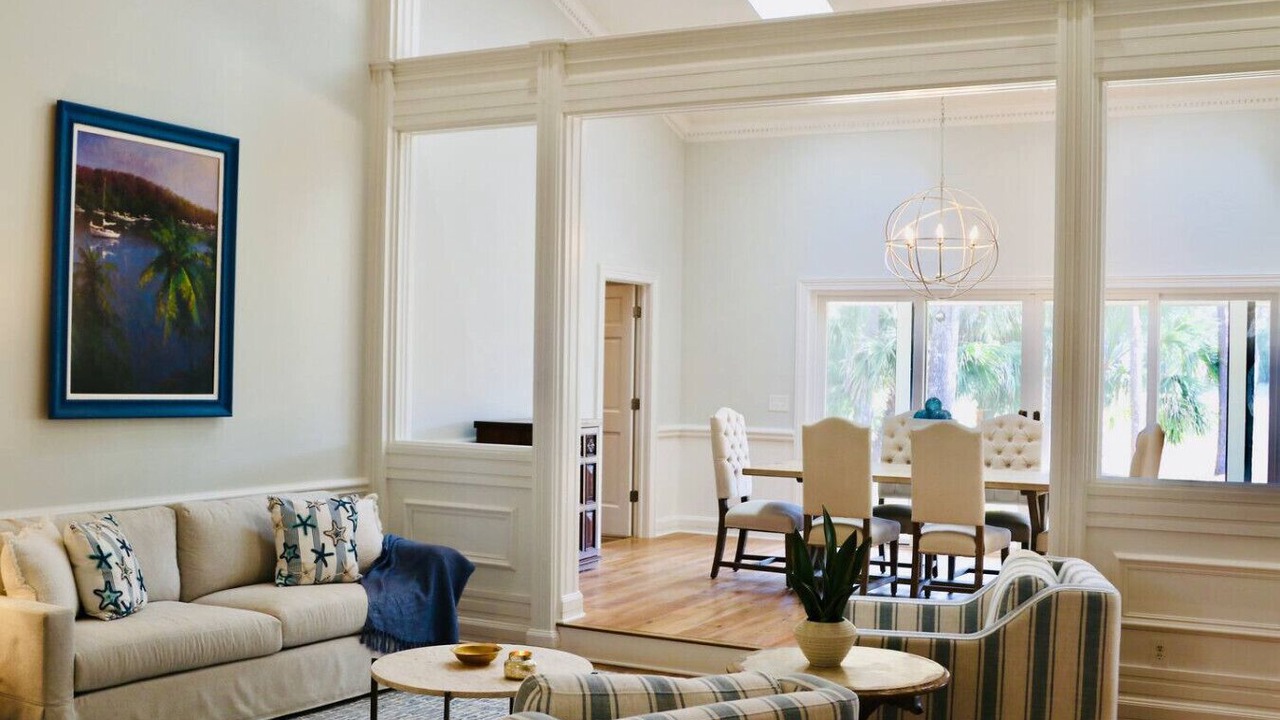 Photo of Livingroom in Palm Valley
