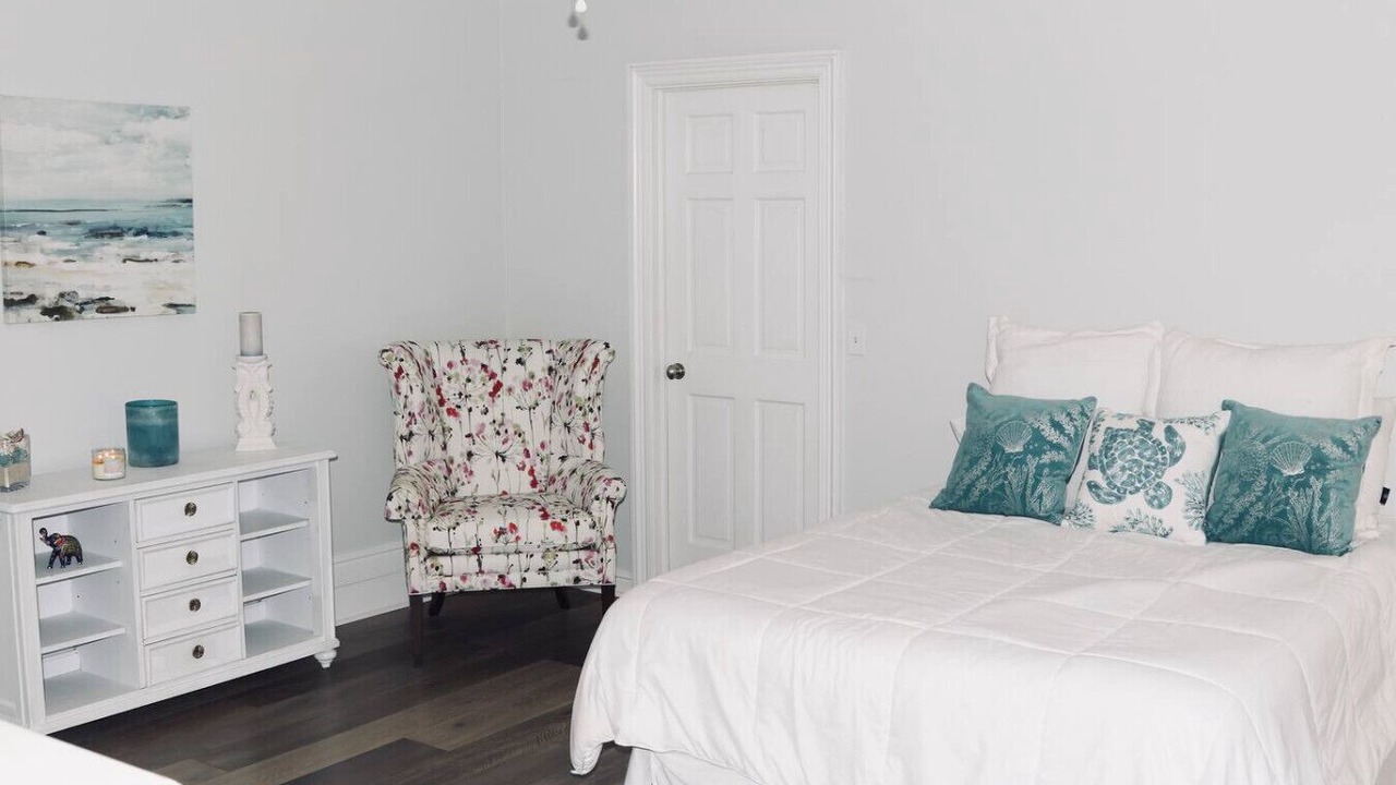 Photo of Bedroom in Palm Valley