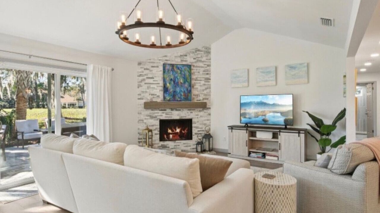 Photo of Livingroom in Palm Valley