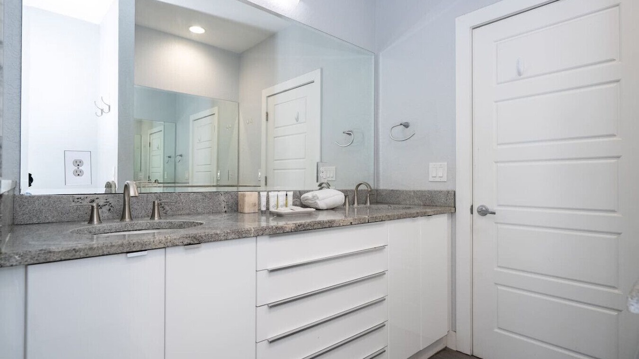 Photo of Bathroom in East Central Park