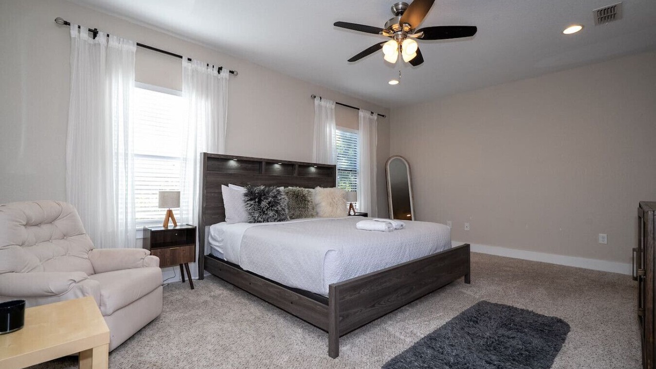 Photo of Bedroom in East Central Park