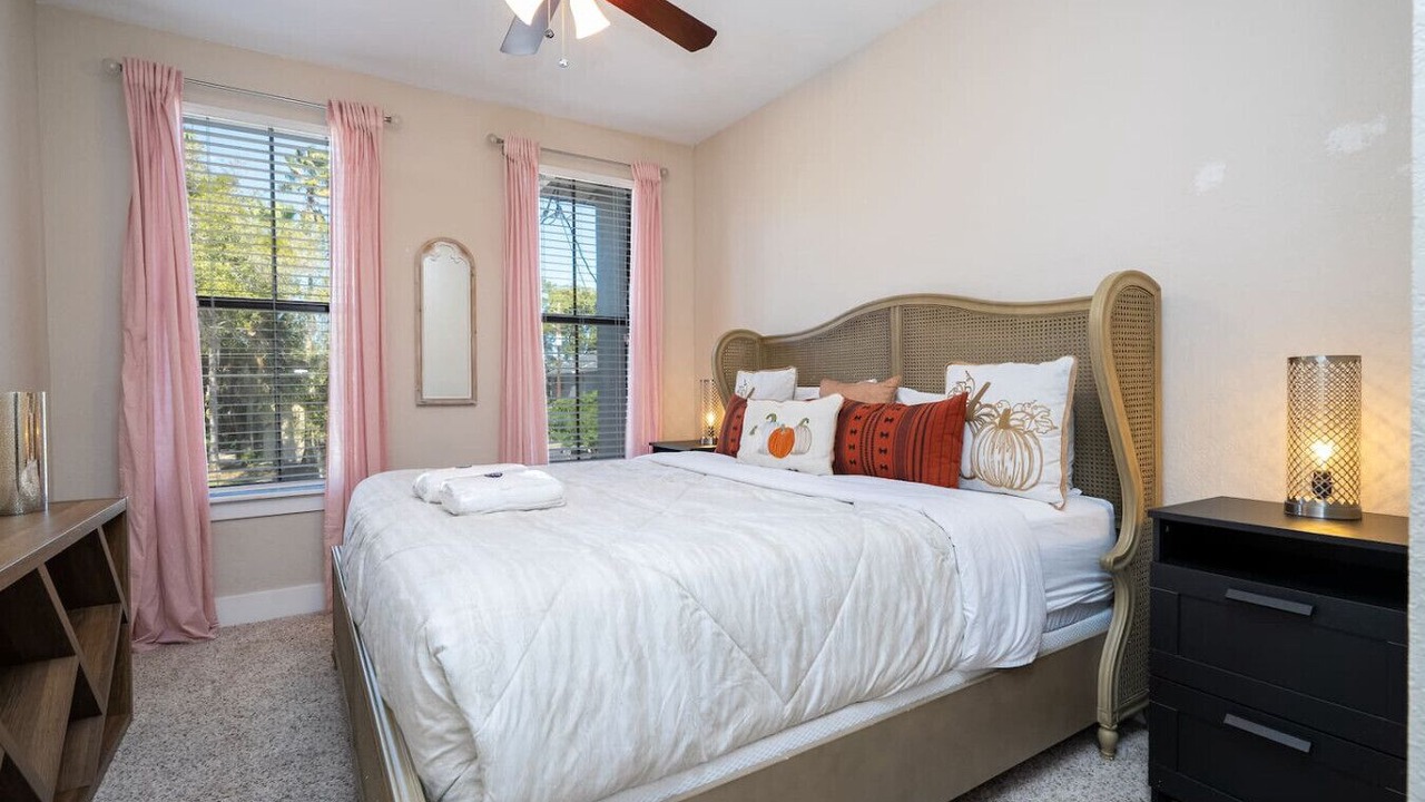 Photo of Bedroom in East Central Park
