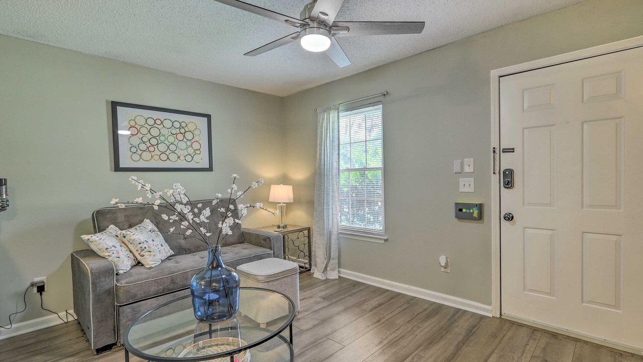 Photo of Livingroom in Auburn