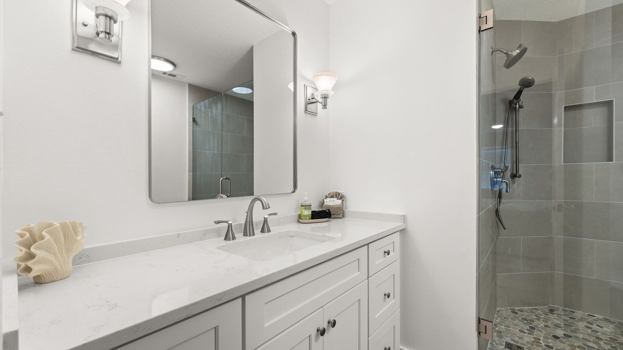 Photo of Bathroom in Tang-O-Mar