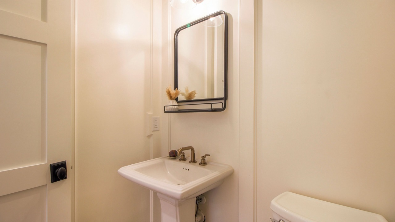 Photo of Bathroom in Hitch Village - Fred Wessels Homes