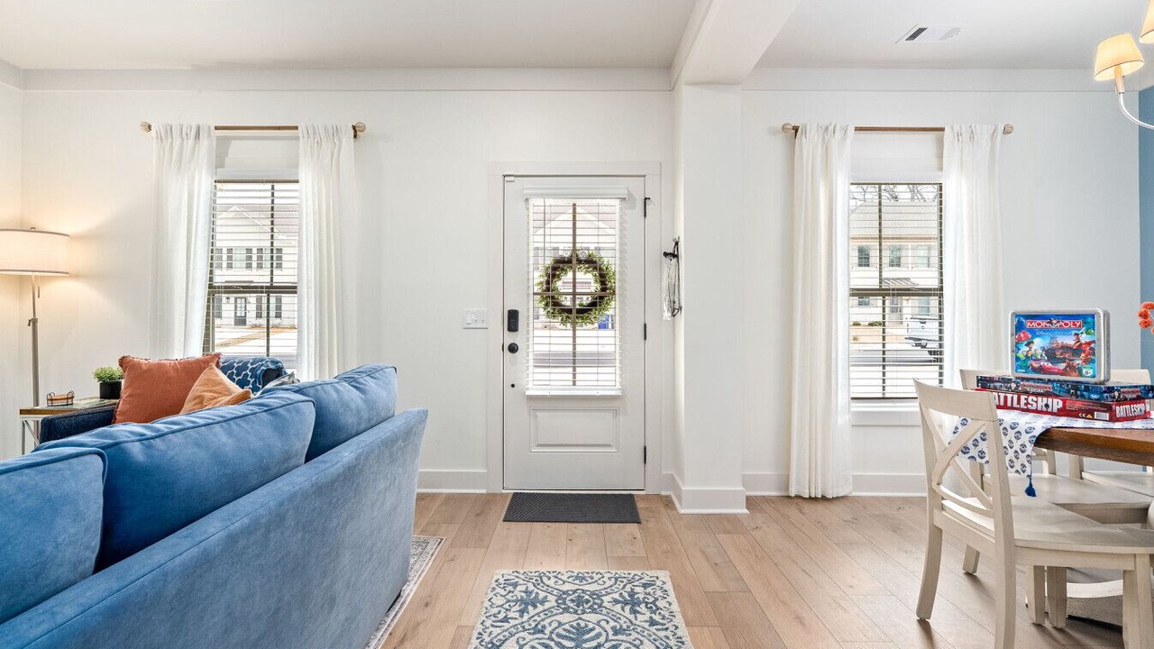 Photo of Livingroom in Auburn