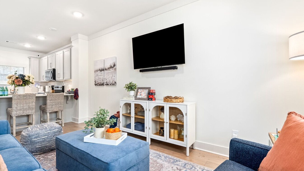 Photo of Livingroom in Auburn