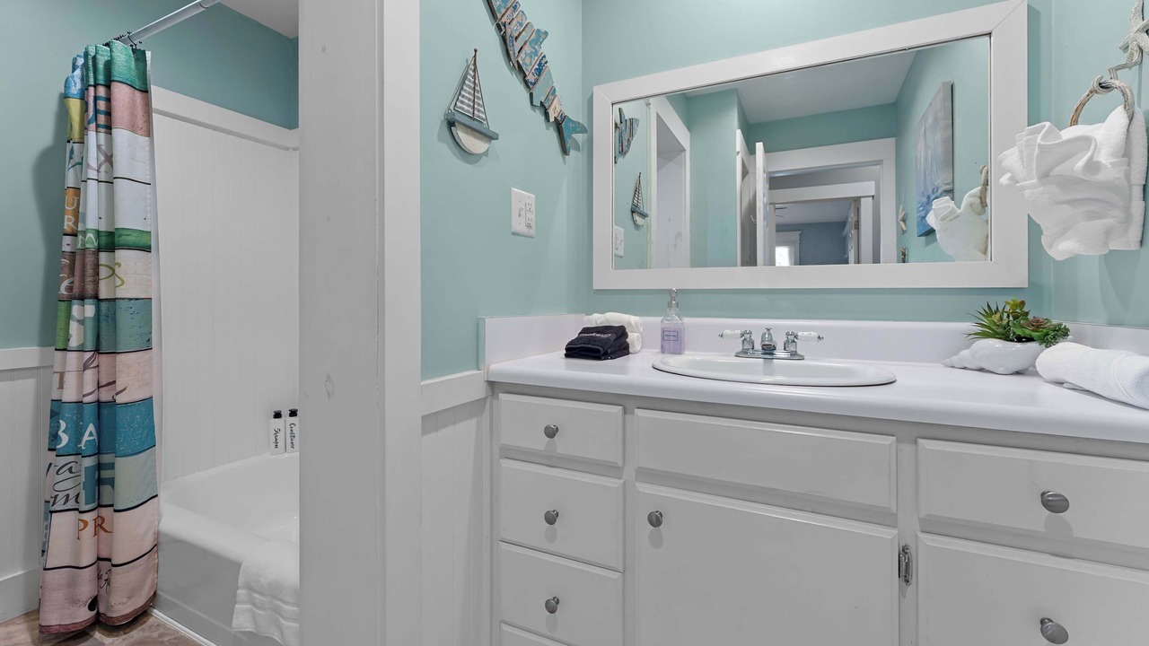 Photo of Bathroom in Oak