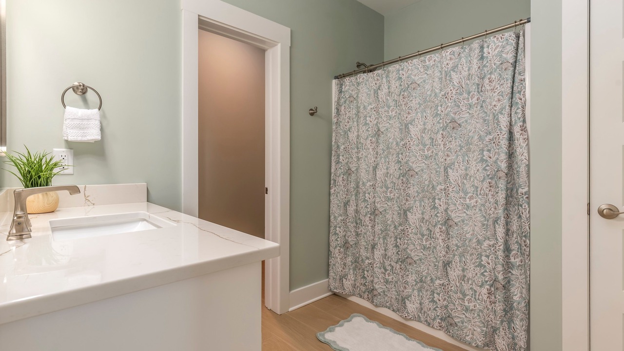 Photo of Bathroom in Dauphin Island
