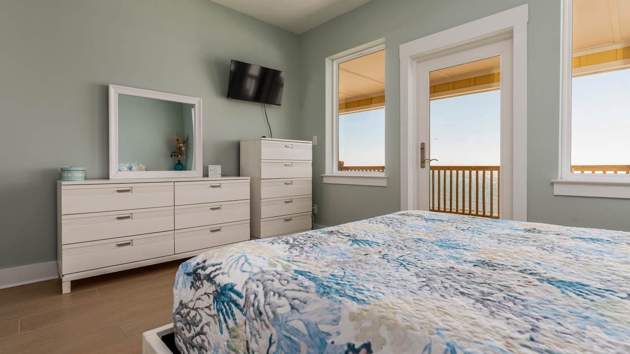 Photo of Bedroom in Dauphin Island