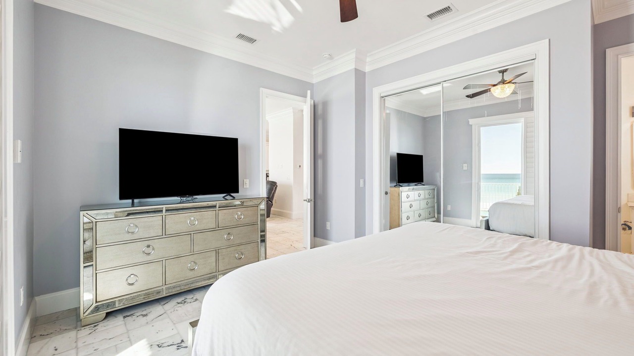 Photo of Bedroom in Delos