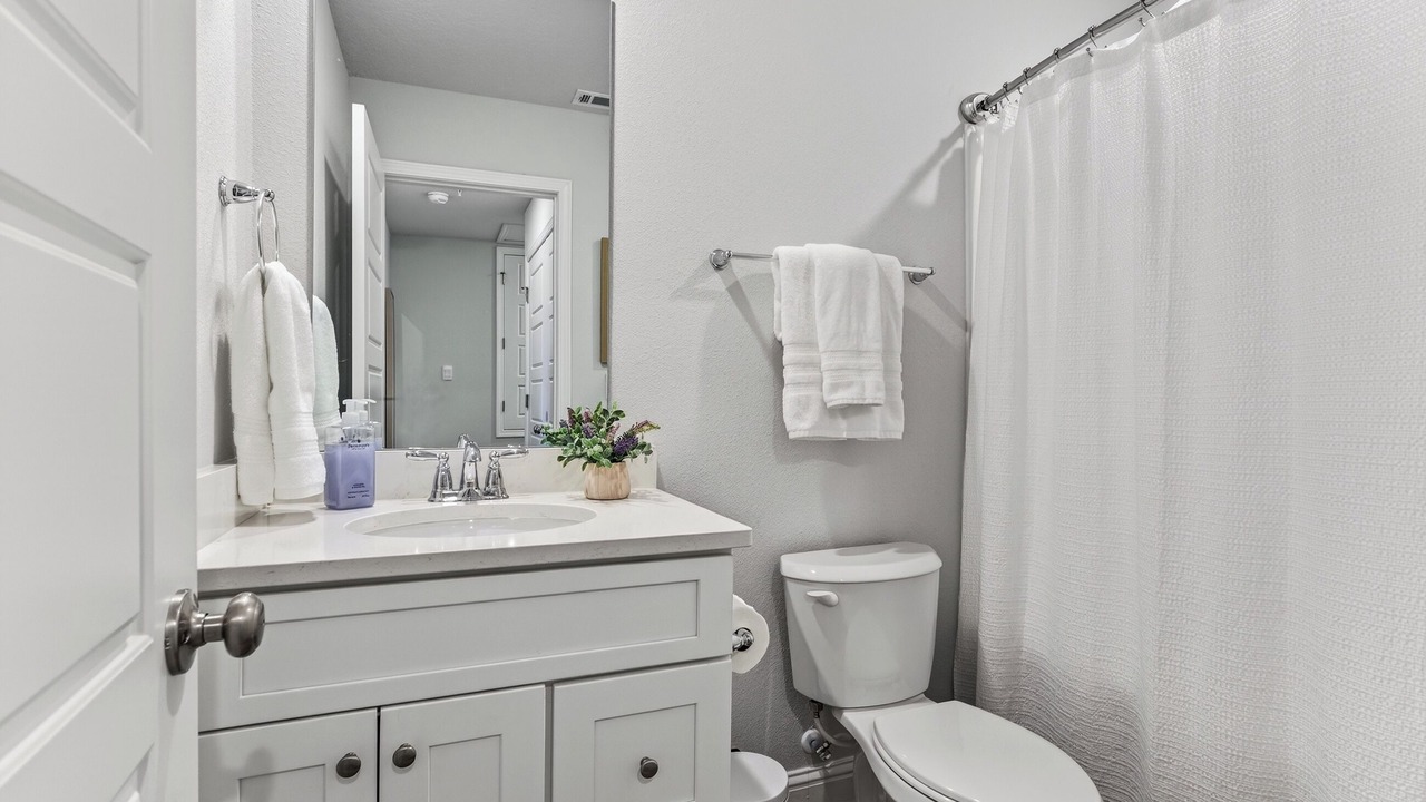 Photo of Bathroom in Ocean Springs