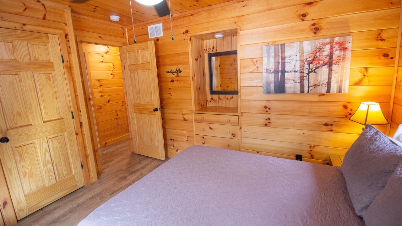 Photo of Bedroom in Evart