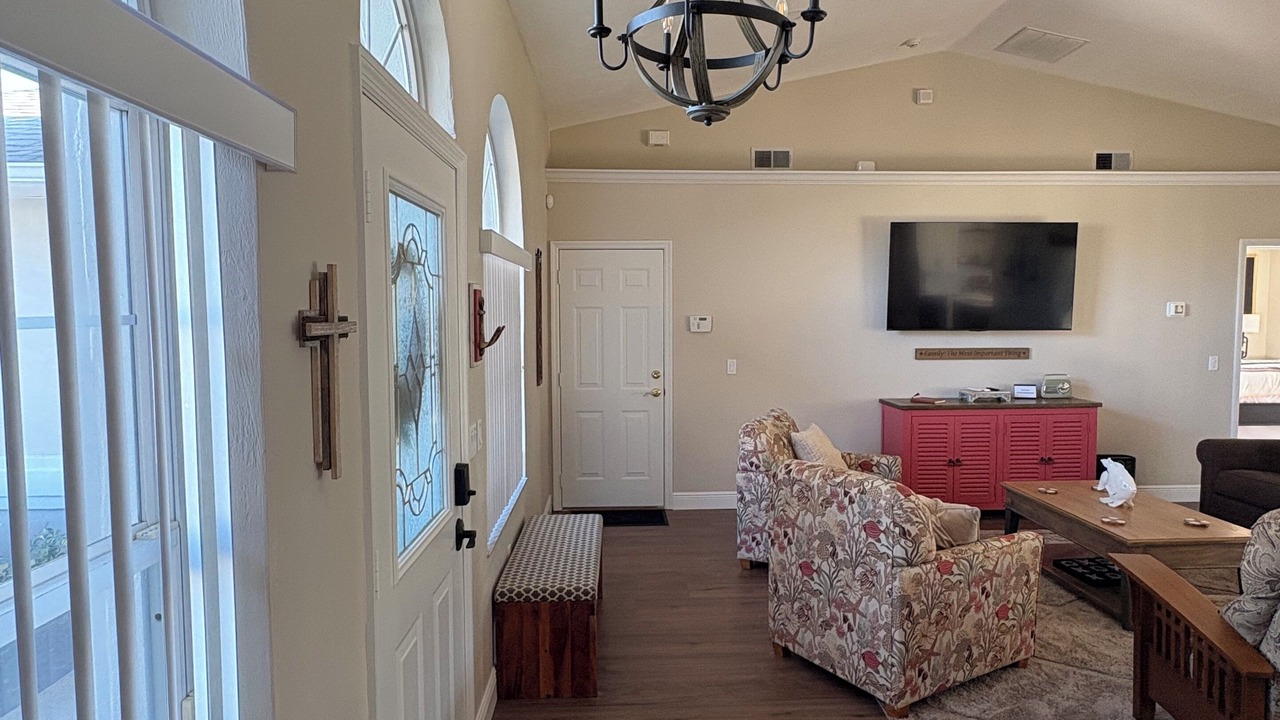 Photo of Livingroom in Palm Harbor