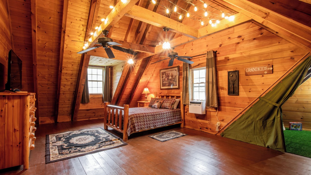 Photo of Bedroom in Hanceville