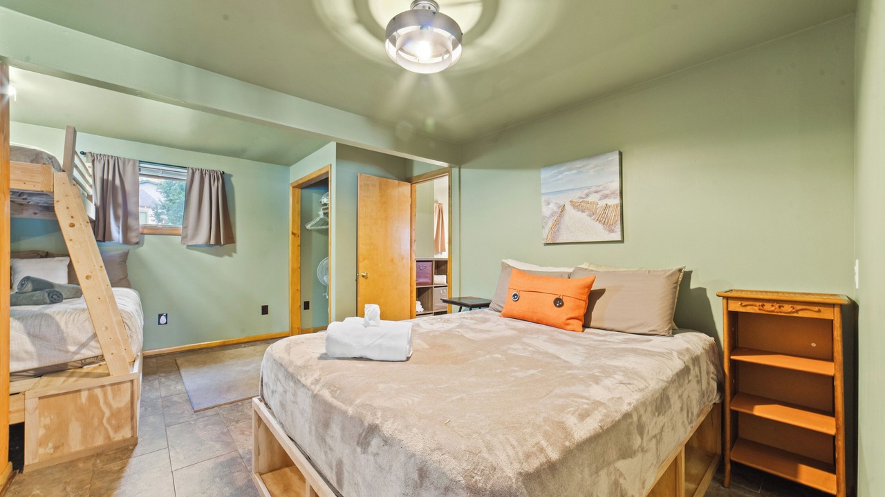 Photo of Bedroom in Gaylord