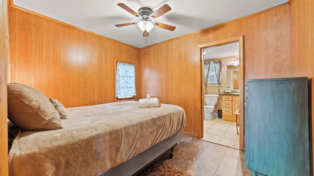 Photo of Bedroom in Gaylord