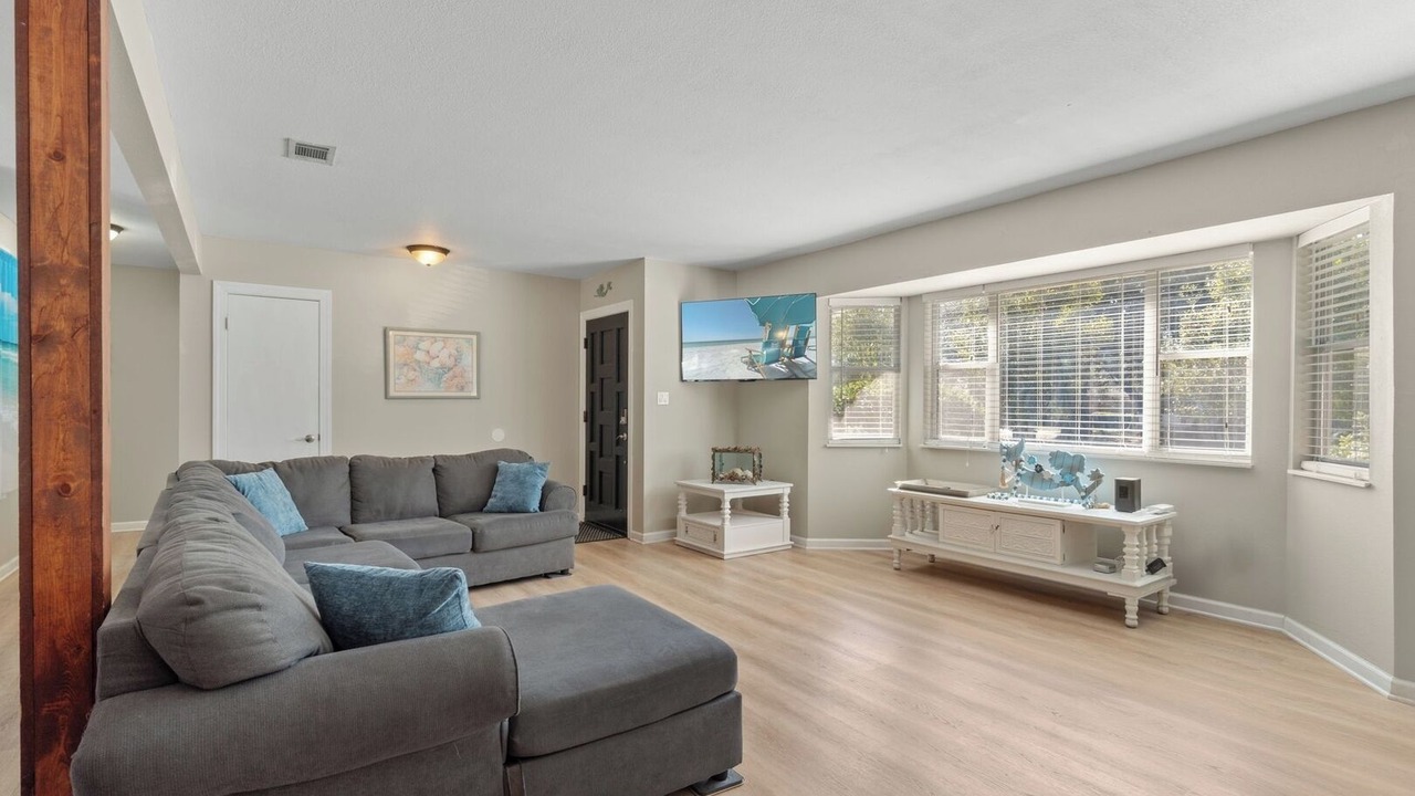 Photo of Livingroom in Fort Walton Beach